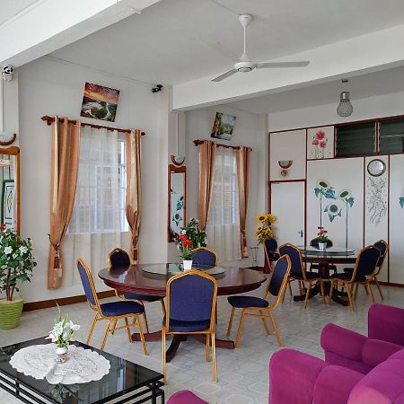 Orient Guesthouse Auberge Mahébourg Buitenkant foto